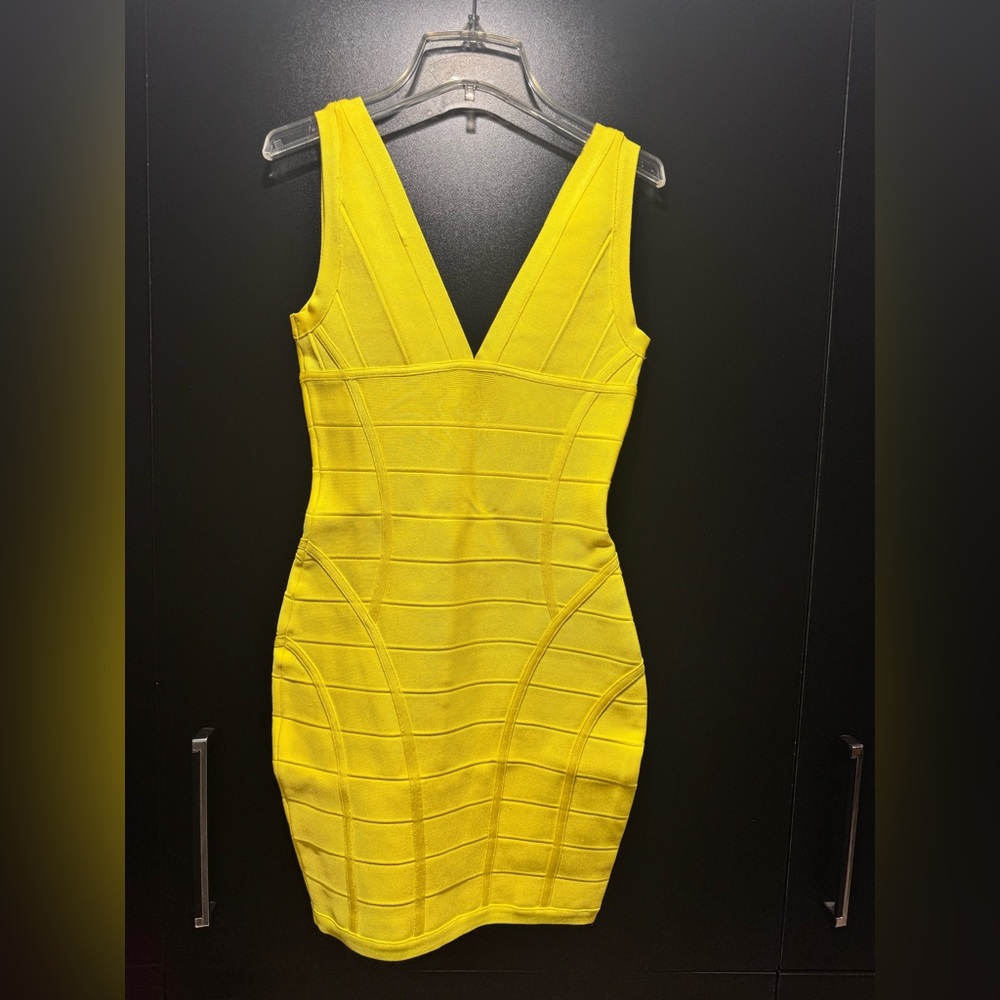 Elegant Yellow Backless Dress